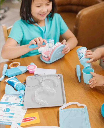 Melissa & Doug Super Smile Dentist Play Set - Image 3